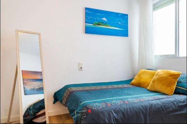 Acogedora Habitacion En Apartamento Compartido Amplio Y Centrico Granada Bagian luar foto